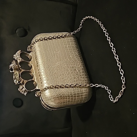 Silver Skull MCQ Inspired Brass Knuckle Crocodile Pattern Clutch Bag - Picture 6 of 7